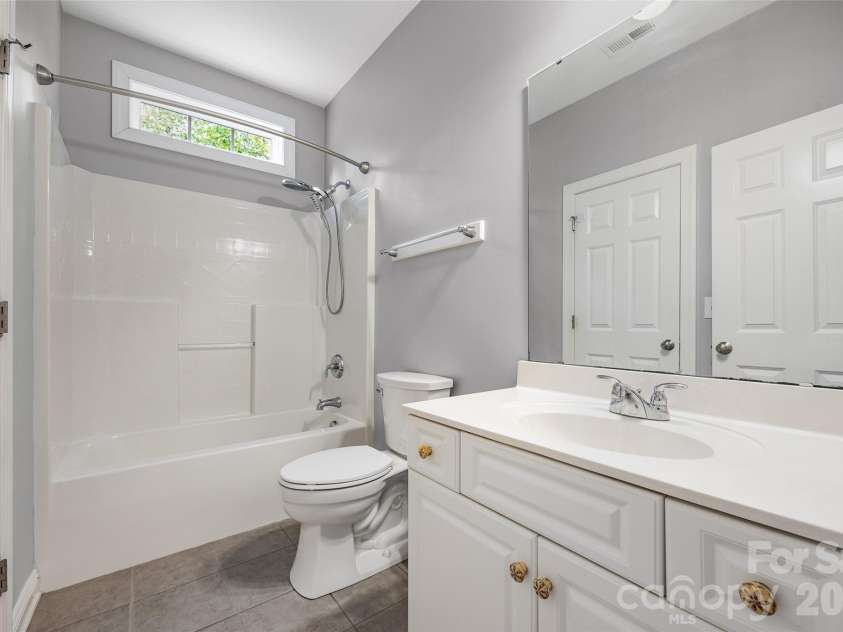 1576 Abercorn Street, Concord, NC 28027.  MLS# CAR4300273, YatesRealty ID 20716. Bathroom 