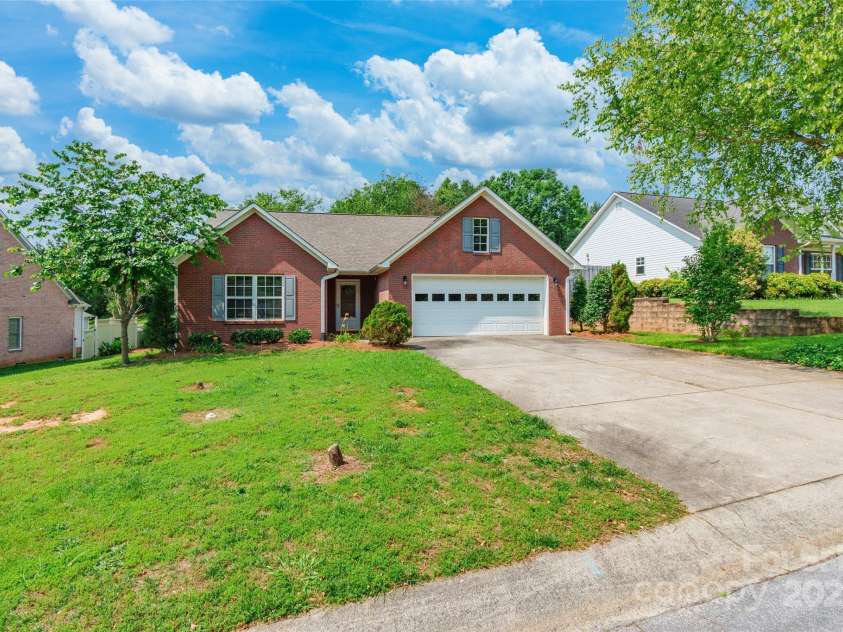 2363 Sanderling Drive, Rock Hill, SC 29732.  MLS# CAR4266989, YatesRealty ID 20717. 