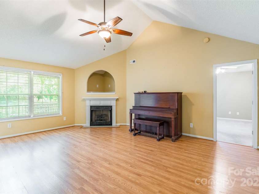 2363 Sanderling Drive, Rock Hill, SC 29732.  MLS# CAR4266989, YatesRealty ID 20717. 