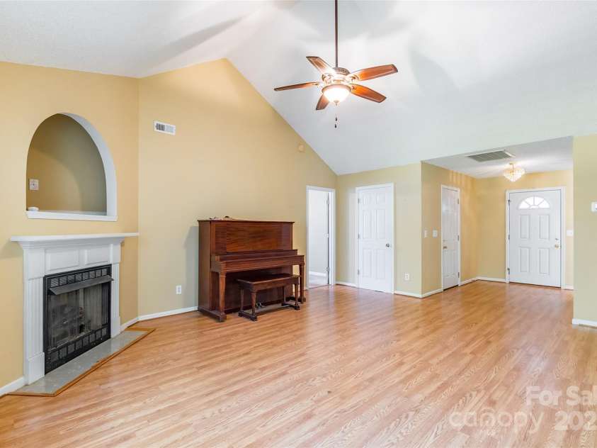2363 Sanderling Drive, Rock Hill, SC 29732.  MLS# CAR4266989, YatesRealty ID 20717. 