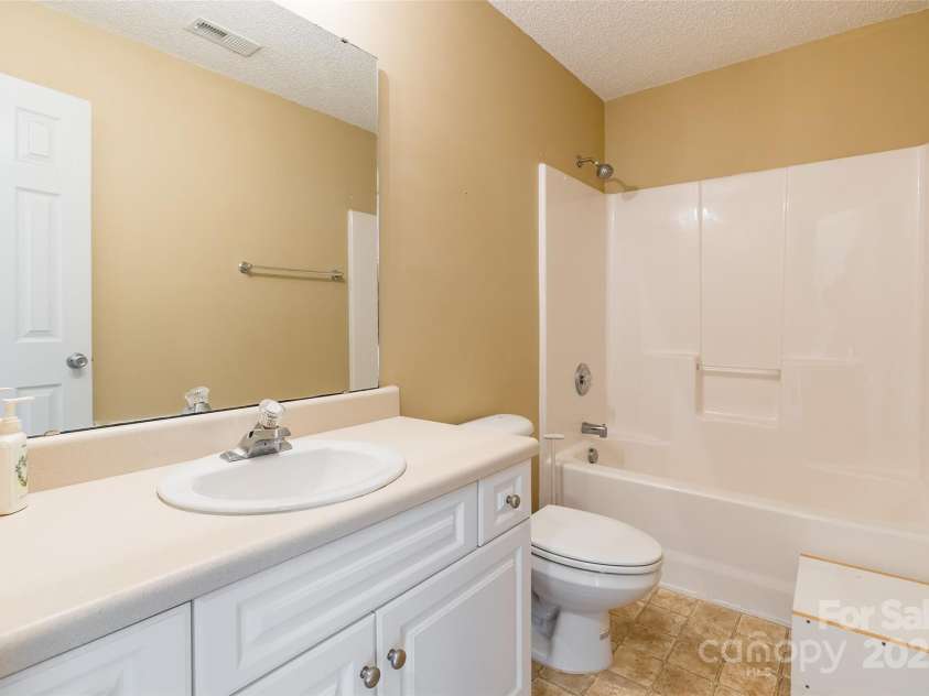 2363 Sanderling Drive, Rock Hill, SC 29732.  MLS# CAR4266989, YatesRealty ID 20717. 