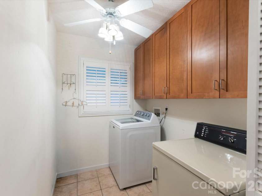108 Bridgette Loop Road, Hendersonville, NC 28791.  MLS# CAR4378689, YatesRealty ID 20719. Laundry Room