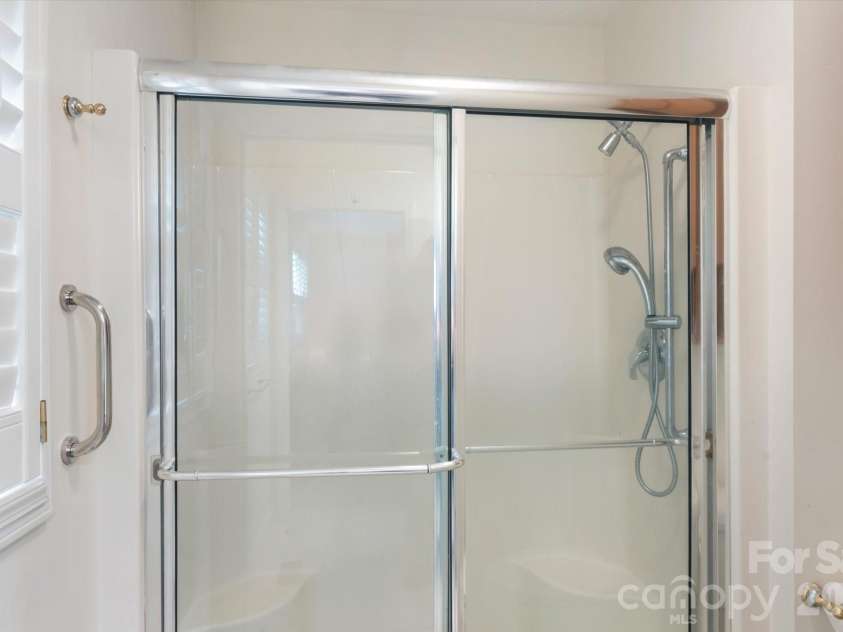 108 Bridgette Loop Road, Hendersonville, NC 28791.  MLS# CAR4378689, YatesRealty ID 20719. Primary Bathroom