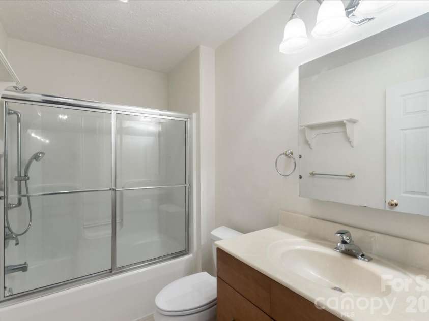 108 Bridgette Loop Road, Hendersonville, NC 28791.  MLS# CAR4378689, YatesRealty ID 20719. Second Bathroom