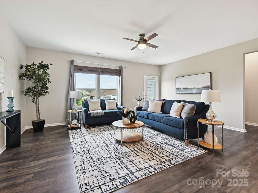 2017 New Hope Branch Way, Belmont, NC 28012.  MLS# CAR4261316, YatesRealty ID 20719. Great Room