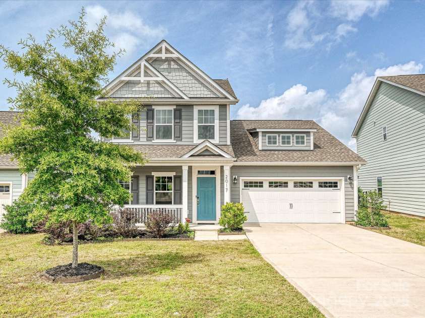 2017 New Hope Branch Way, Belmont, NC 28012.  MLS# CAR4261316, YatesRealty ID 20719. Welcome Home