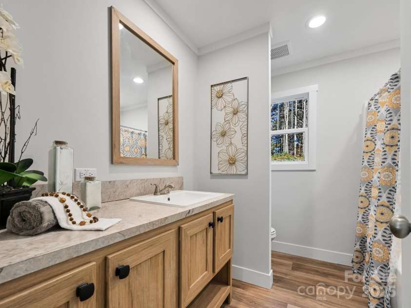 262 Appalachian Way, Mars Hill, NC 28754.  MLS# CAR4313514, YatesRealty ID 2072. 