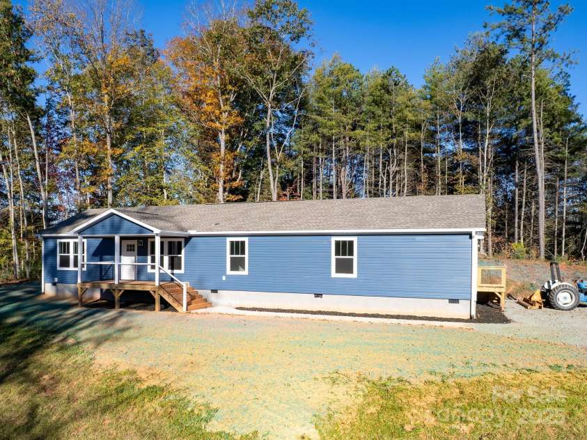262 Appalachian Way, Mars Hill, NC 28754.  MLS# CAR4313514, YatesRealty ID 2072. 