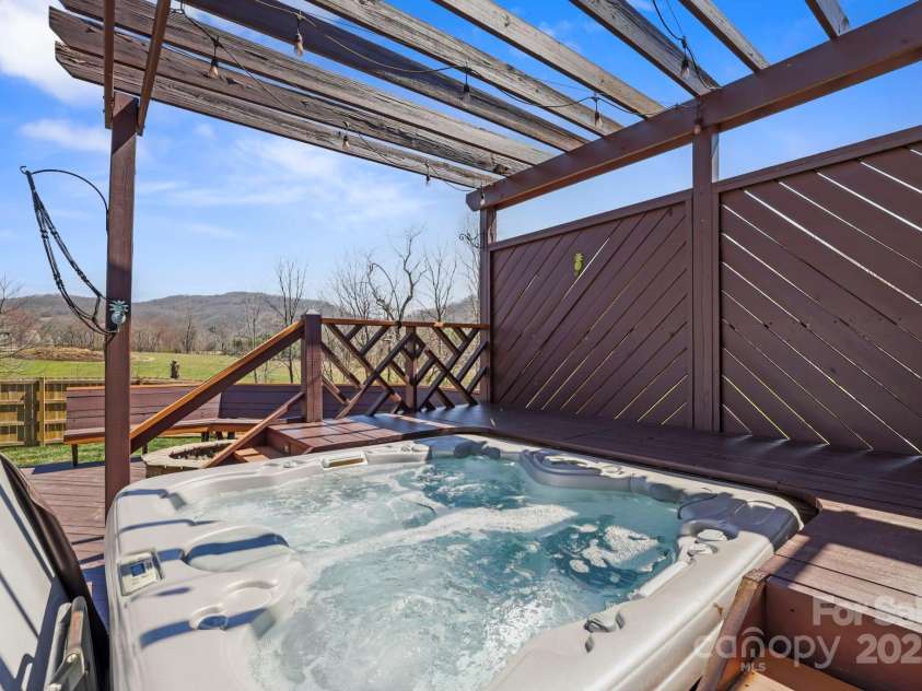 243 Wildbriar Road, Fletcher, NC 28732.  MLS# CAR4240300, YatesRealty ID 20721. 