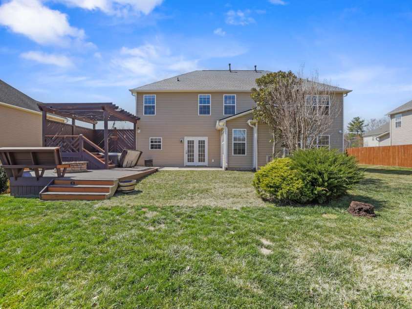 243 Wildbriar Road, Fletcher, NC 28732.  MLS# CAR4240300, YatesRealty ID 20721. 