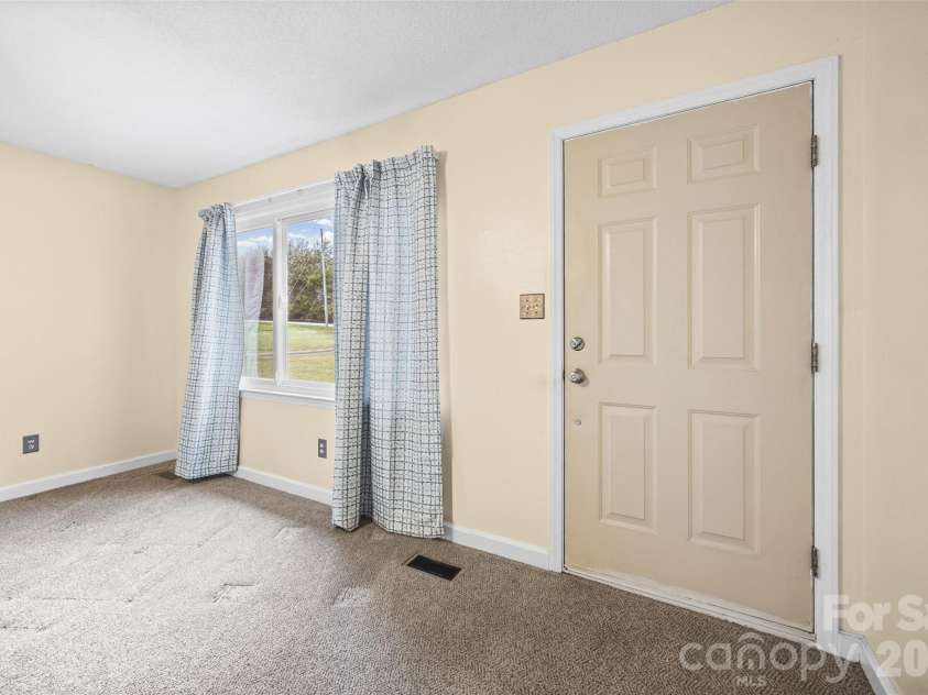 161 Shadow Lakes Drive, Clover, SC 29710.  MLS# CAR4377926, YatesRealty ID 20722. 