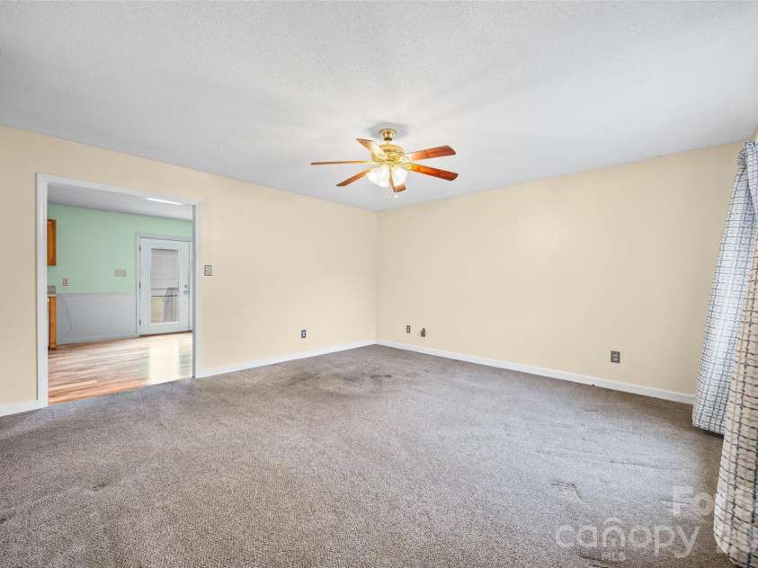 161 Shadow Lakes Drive, Clover, SC 29710.  MLS# CAR4377926, YatesRealty ID 20722. 
