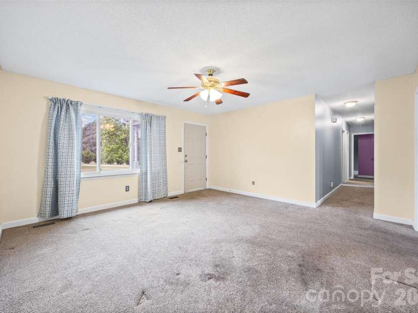 161 Shadow Lakes Drive, Clover, SC 29710.  MLS# CAR4377926, YatesRealty ID 20722. 