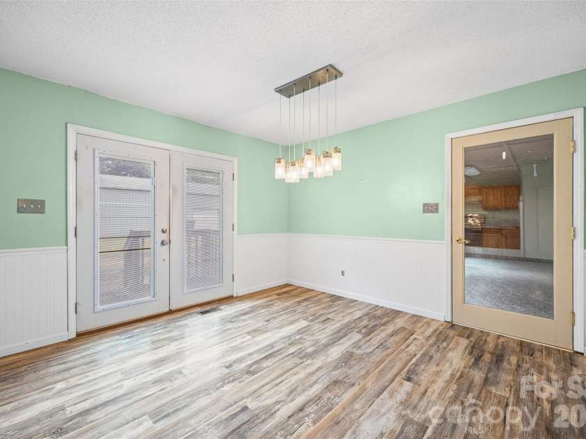 161 Shadow Lakes Drive, Clover, SC 29710.  MLS# CAR4377926, YatesRealty ID 20722. 