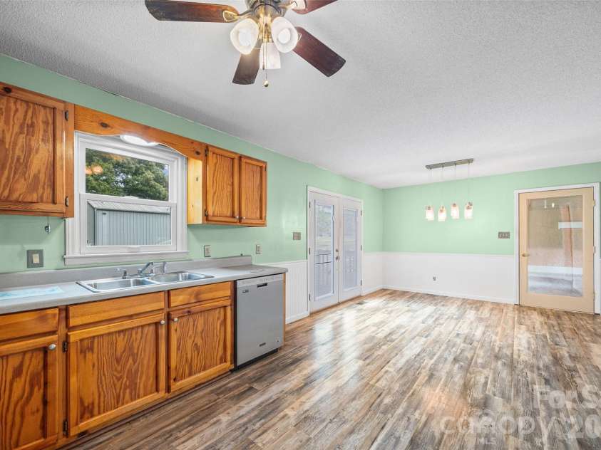 161 Shadow Lakes Drive, Clover, SC 29710.  MLS# CAR4377926, YatesRealty ID 20722. 