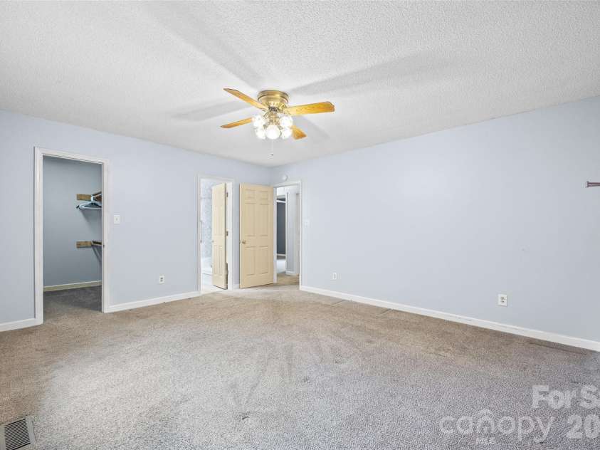 161 Shadow Lakes Drive, Clover, SC 29710.  MLS# CAR4377926, YatesRealty ID 20722. 