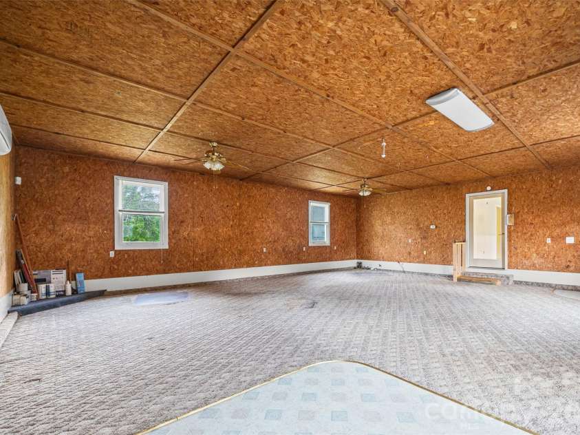 161 Shadow Lakes Drive, Clover, SC 29710.  MLS# CAR4377926, YatesRealty ID 20722. 