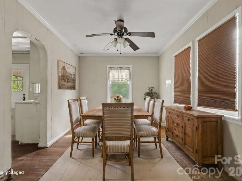 6504 Pence Road, Charlotte, NC 28215.  MLS# CAR4349313, YatesRealty ID 20723. Virtually staged