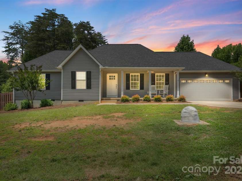 7627 Sarah Drive, Denver, NC 28037.  MLS# CAR4269862, YatesRealty ID 20724. 