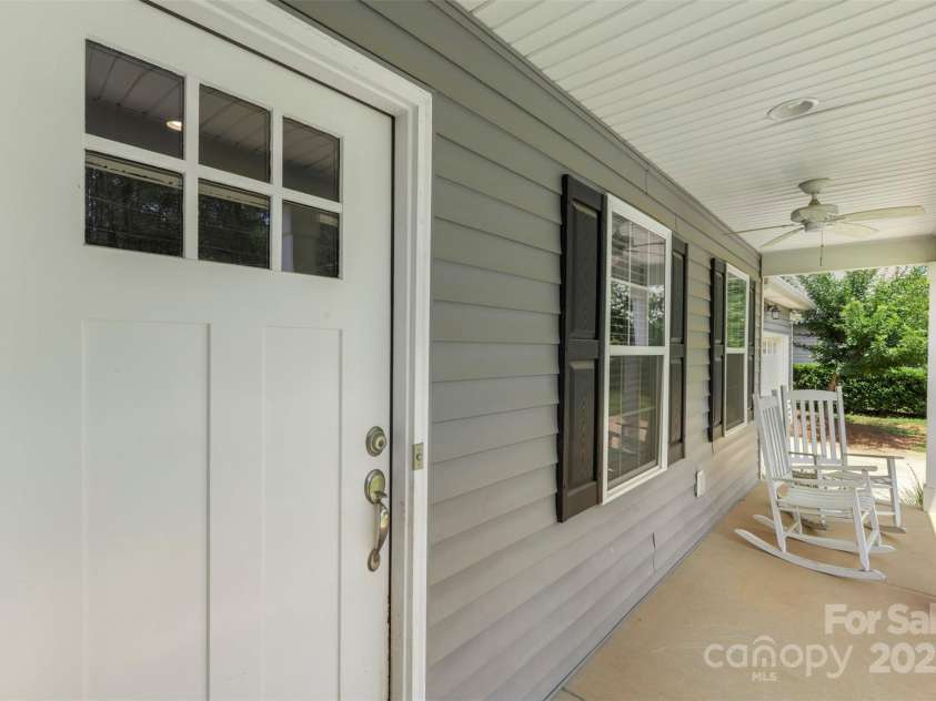 7627 Sarah Drive, Denver, NC 28037.  MLS# CAR4269862, YatesRealty ID 20724. 