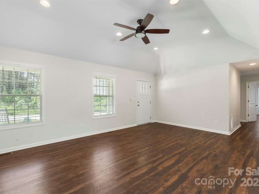 7627 Sarah Drive, Denver, NC 28037.  MLS# CAR4269862, YatesRealty ID 20724. 