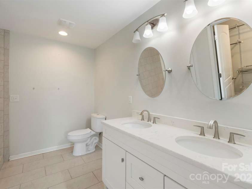 7627 Sarah Drive, Denver, NC 28037.  MLS# CAR4269862, YatesRealty ID 20724. 