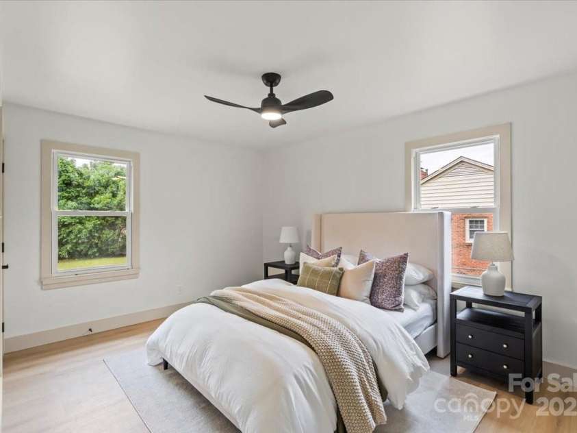 3937 Tamerlane Drive, Charlotte, NC 28205.  MLS# CAR4256681, YatesRealty ID 20725. 