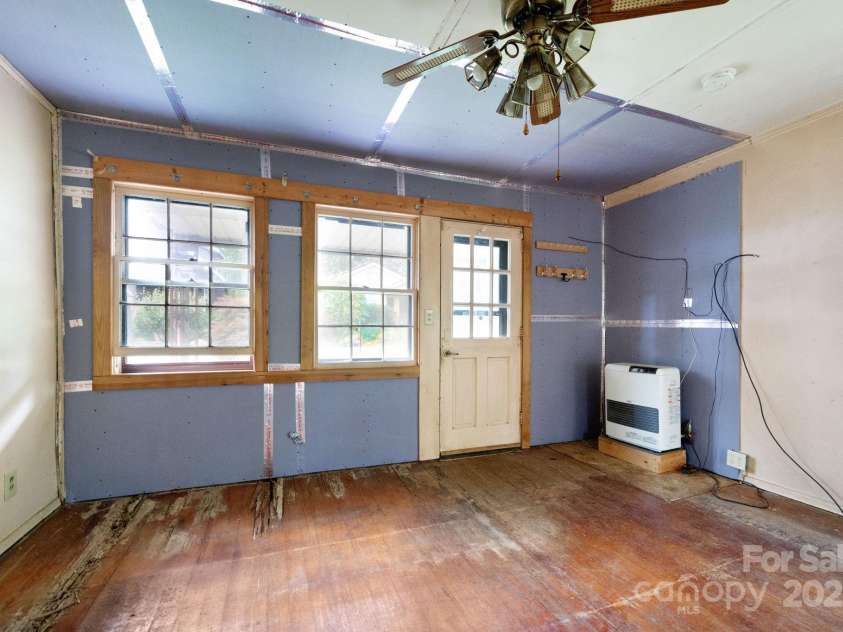 70 Galax Avenue, Asheville, NC 28806.  MLS# CAR4264175, YatesRealty ID 20726. Hardwood flooring throughout