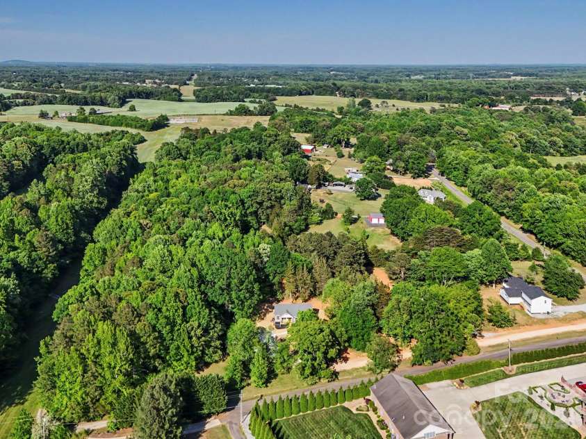 234 Brumley Road, Mooresville, NC 28115.  MLS# CAR4369587, YatesRealty ID 20727. 