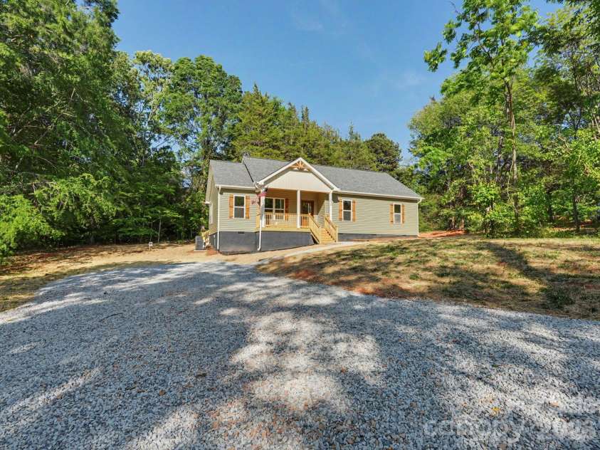 234 Brumley Road, Mooresville, NC 28115.  MLS# CAR4369587, YatesRealty ID 20727. 