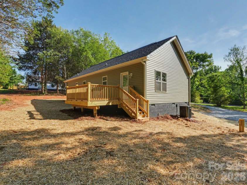 234 Brumley Road, Mooresville, NC 28115.  MLS# CAR4369587, YatesRealty ID 20727. 