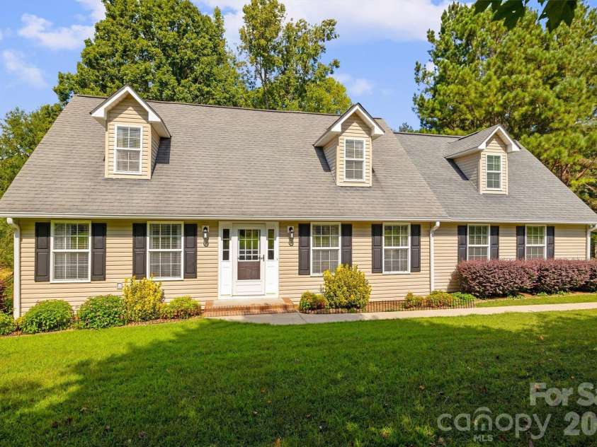 5763 Highway 97 Highway, Hickory Grove, SC 29717.  MLS# CAR4372634, YatesRealty ID 20728. 