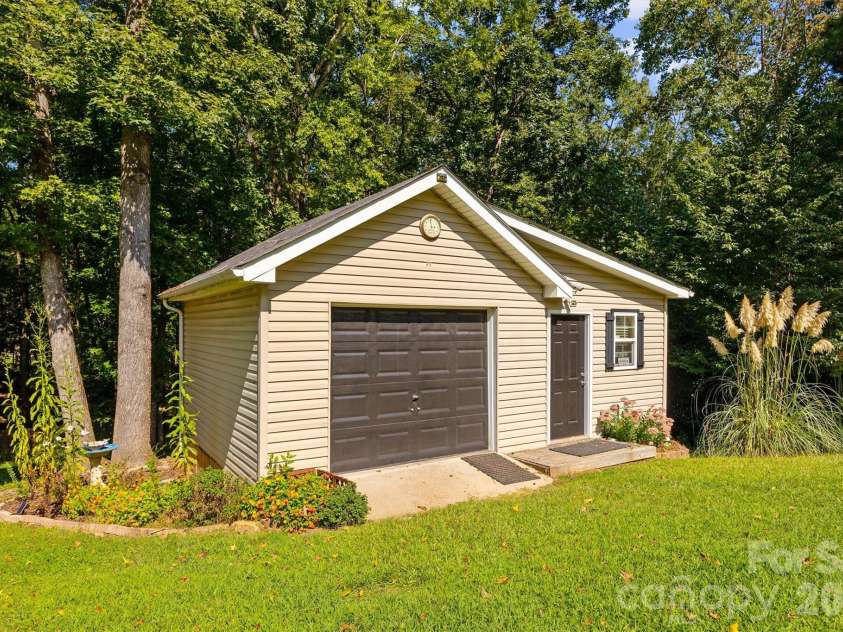 5763 Highway 97 Highway, Hickory Grove, SC 29717.  MLS# CAR4372634, YatesRealty ID 20728. 