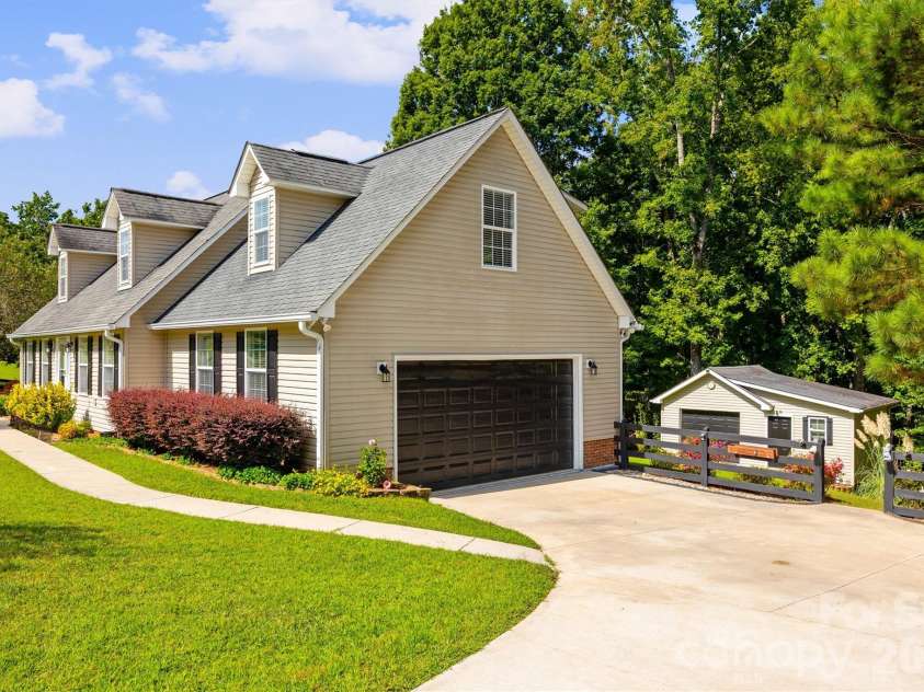 5763 Highway 97 Highway, Hickory Grove, SC 29717.  MLS# CAR4372634, YatesRealty ID 20728. 