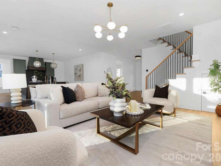 400 Dover Avenue, Charlotte, NC 28209.  MLS# CAR4345558, YatesRealty ID 20729. 