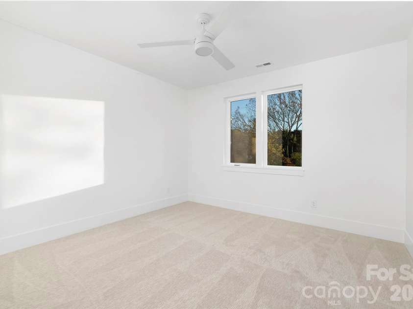 400 Dover Avenue, Charlotte, NC 28209.  MLS# CAR4345558, YatesRealty ID 20729. 