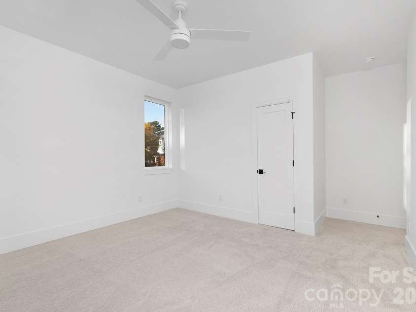 400 Dover Avenue, Charlotte, NC 28209.  MLS# CAR4345558, YatesRealty ID 20729. 