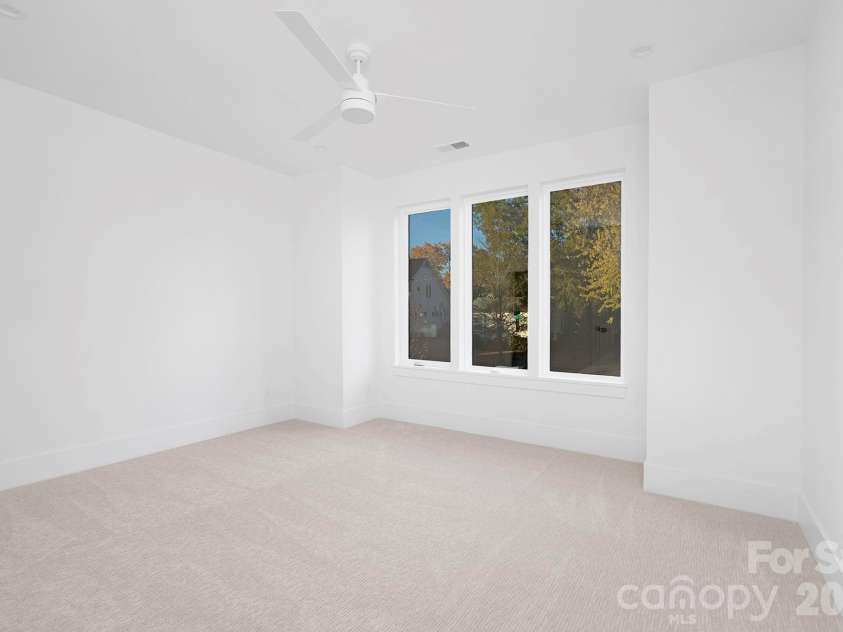 400 Dover Avenue, Charlotte, NC 28209.  MLS# CAR4345558, YatesRealty ID 20729. 