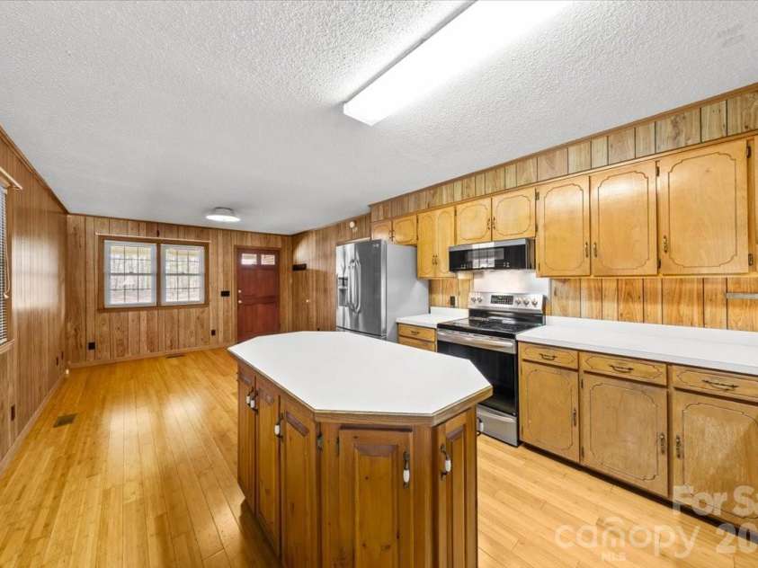 372 Holly Hills Drive, Troy, NC 27371.  MLS# CAR4341875, YatesRealty ID 2073. 
