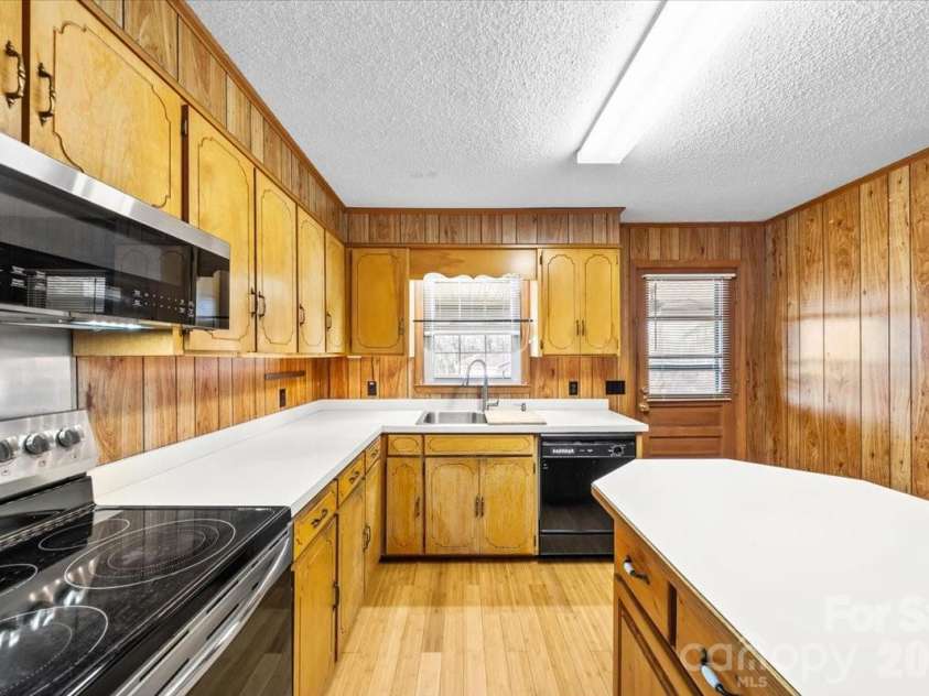 372 Holly Hills Drive, Troy, NC 27371.  MLS# CAR4341875, YatesRealty ID 2073. 