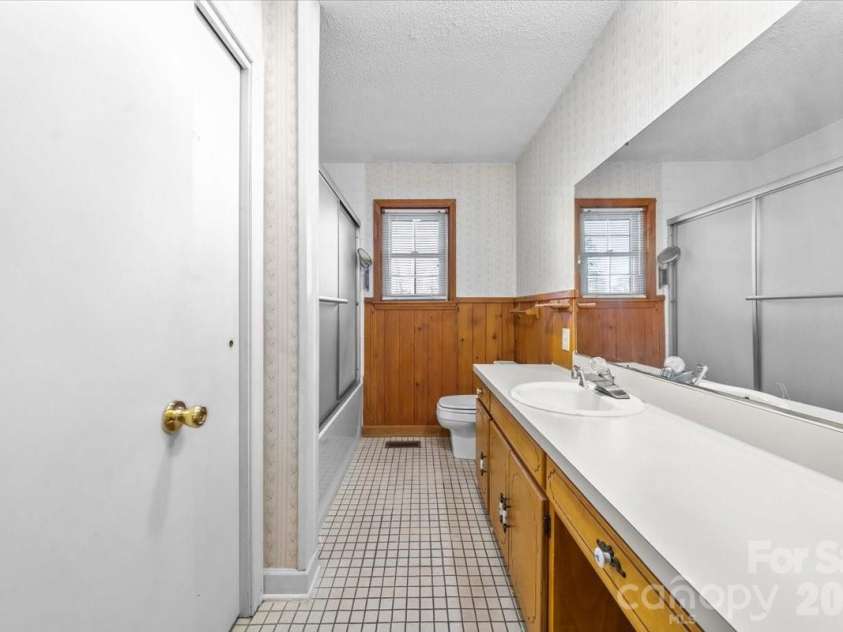 372 Holly Hills Drive, Troy, NC 27371.  MLS# CAR4341875, YatesRealty ID 2073. 