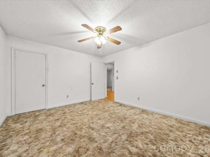 372 Holly Hills Drive, Troy, NC 27371.  MLS# CAR4341875, YatesRealty ID 2073. 