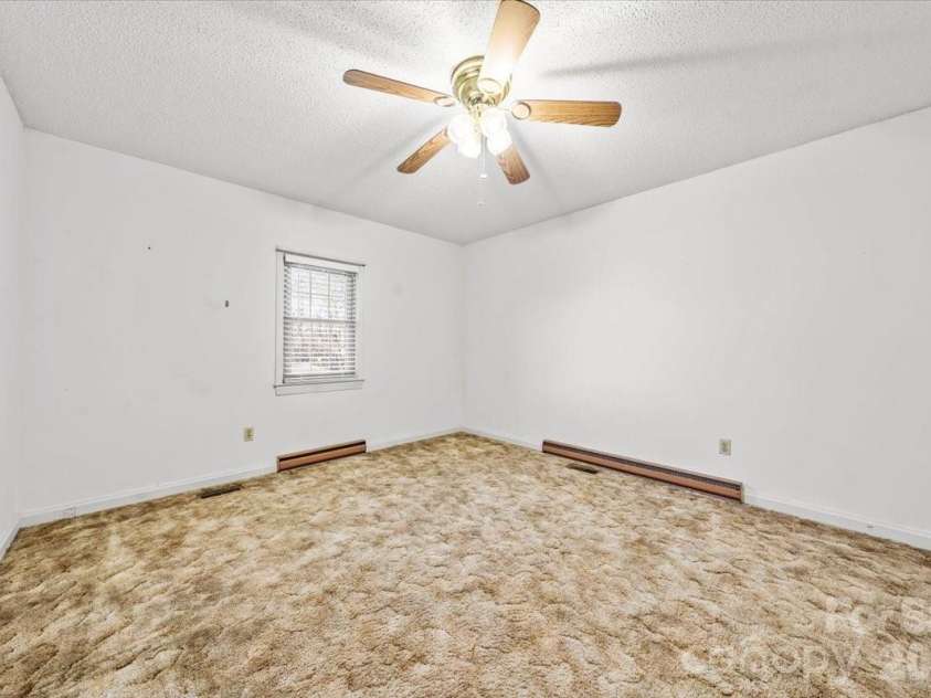 372 Holly Hills Drive, Troy, NC 27371.  MLS# CAR4341875, YatesRealty ID 2073. 