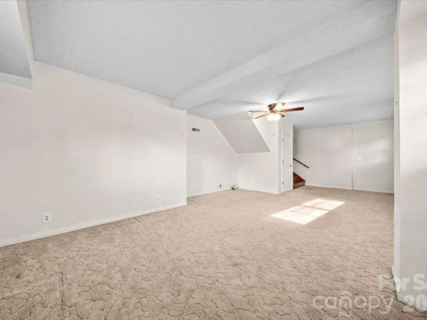 372 Holly Hills Drive, Troy, NC 27371.  MLS# CAR4341875, YatesRealty ID 2073. 