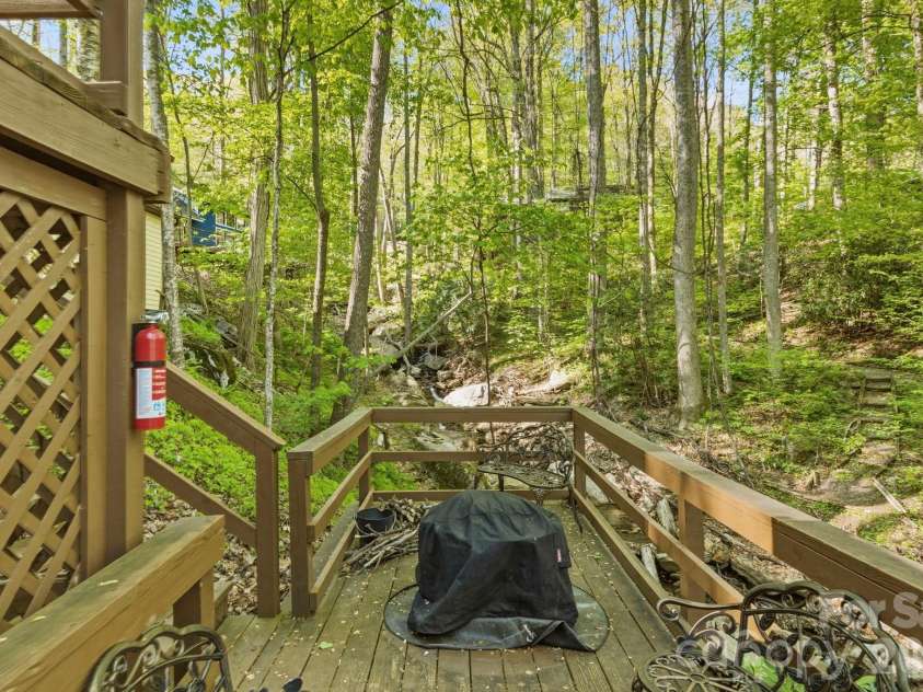 6 Gold Finch Lane, Maggie Valley, NC 28751.  MLS# CAR4377636, YatesRealty ID 20730. 