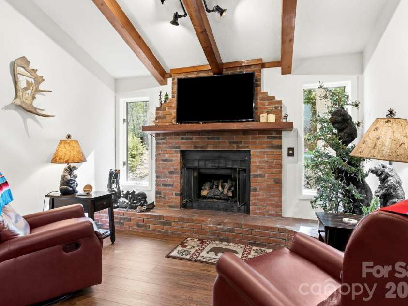 6 Gold Finch Lane, Maggie Valley, NC 28751.  MLS# CAR4377636, YatesRealty ID 20730. 