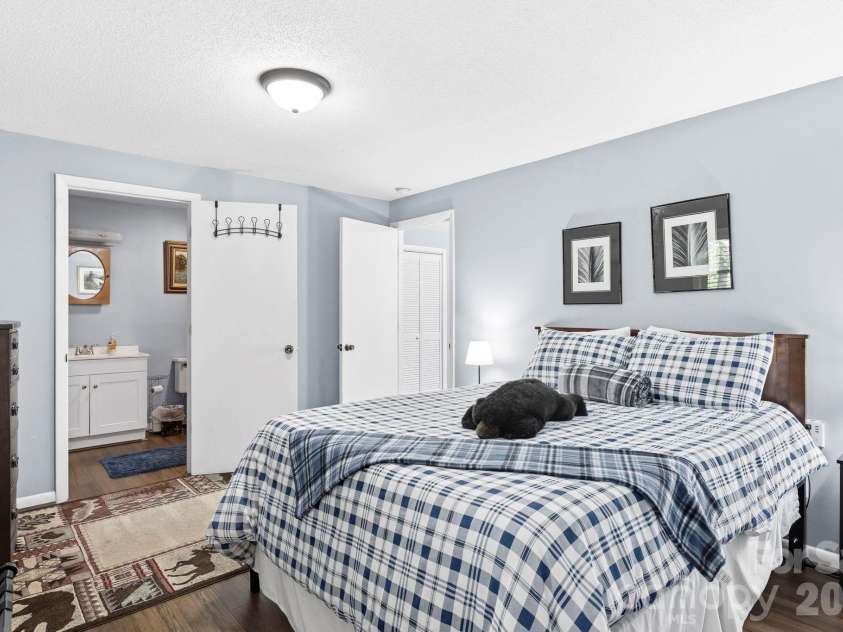 6 Gold Finch Lane, Maggie Valley, NC 28751.  MLS# CAR4377636, YatesRealty ID 20730. 
