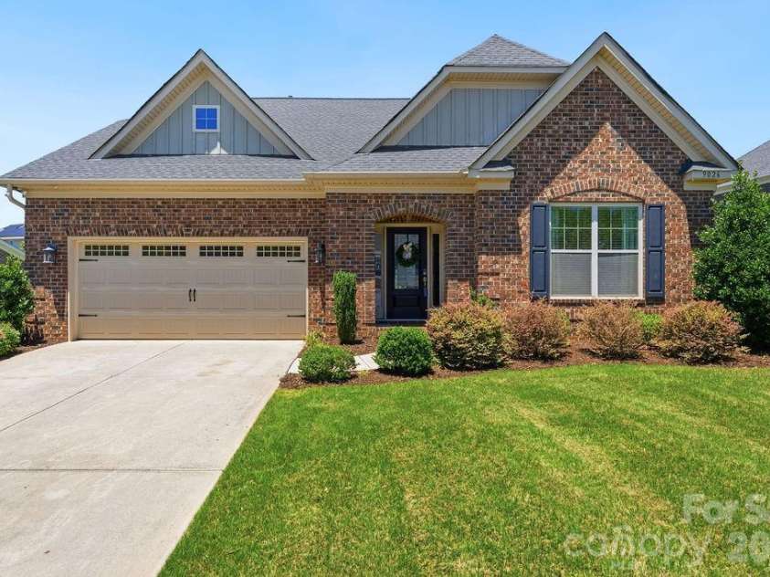 9026 Raven Top Drive, Mint Hill, NC 28227.  MLS# CAR4387589, YatesRealty ID 20731. 