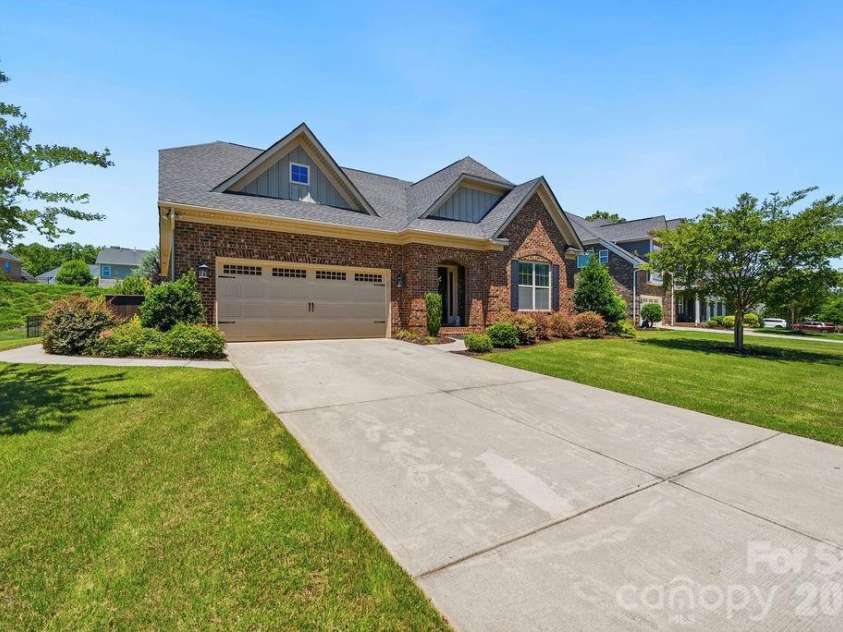 9026 Raven Top Drive, Mint Hill, NC 28227.  MLS# CAR4387589, YatesRealty ID 20731. 