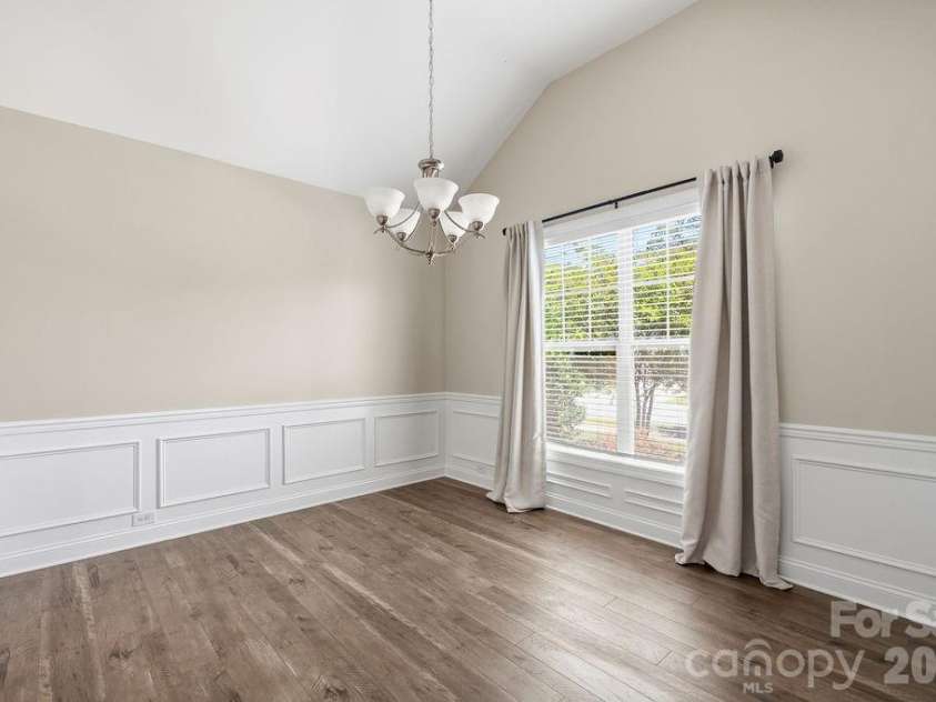 9026 Raven Top Drive, Mint Hill, NC 28227.  MLS# CAR4387589, YatesRealty ID 20731. Dining Room